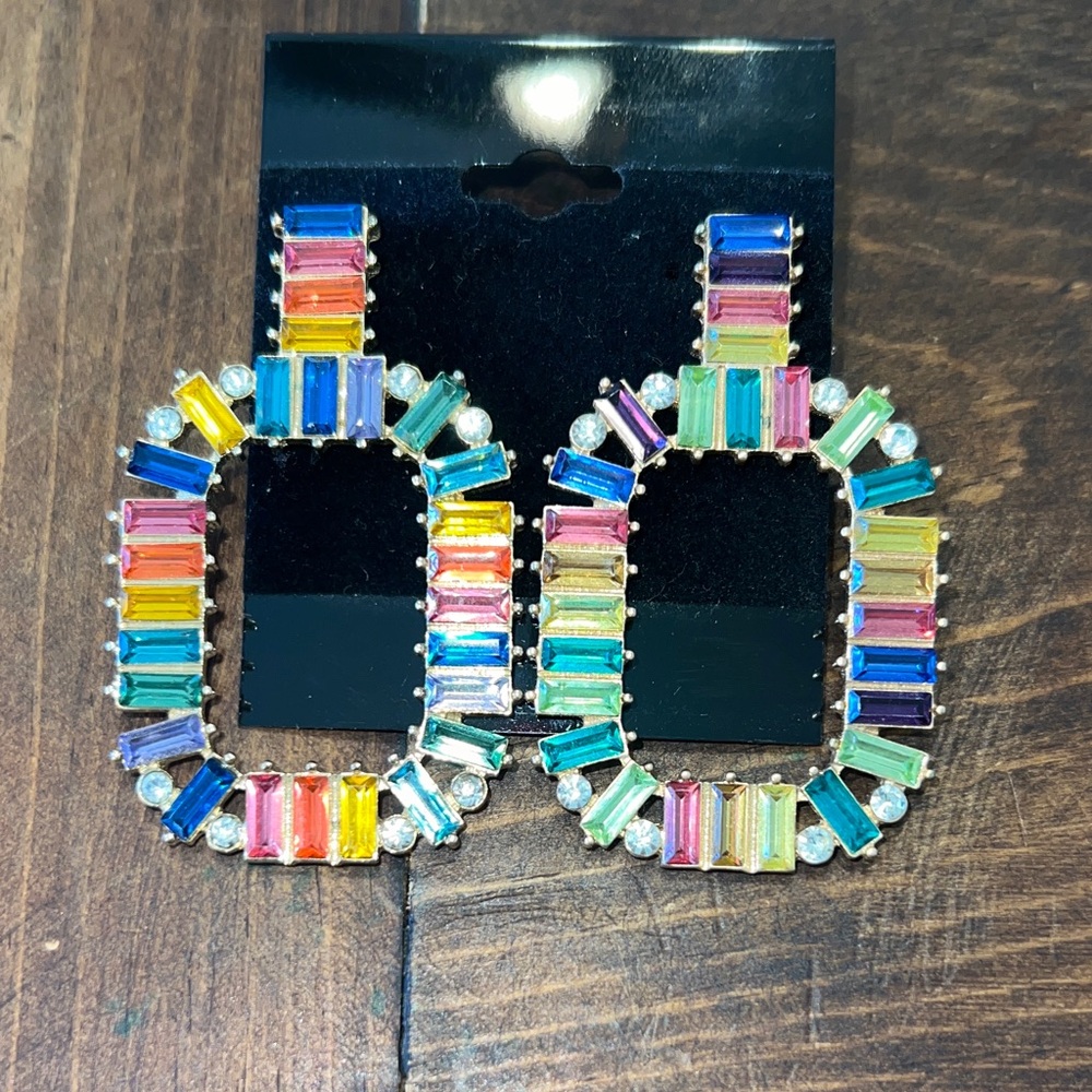 🩵 3/$15- Color Crush - Rainbow Baguette Geometric Earrings - Picture 5 of 5